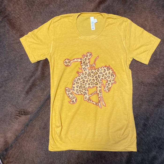 Bucking Bronc Animal Print Outline iT-Shirt