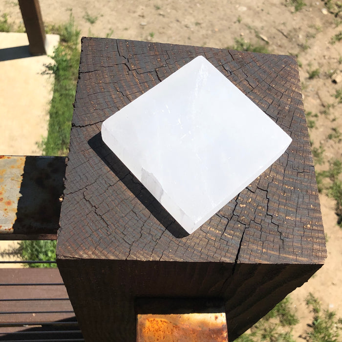 Selenite Cleansing Platform