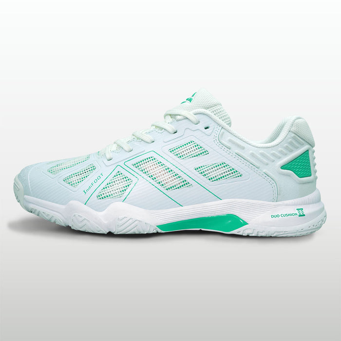 3 / White