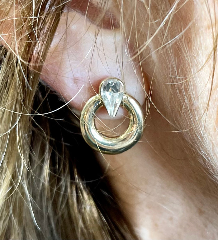 Whispers Teardrop Stone Ring Stud Gold