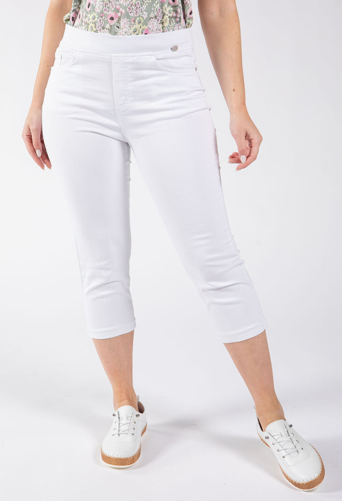 White / 32