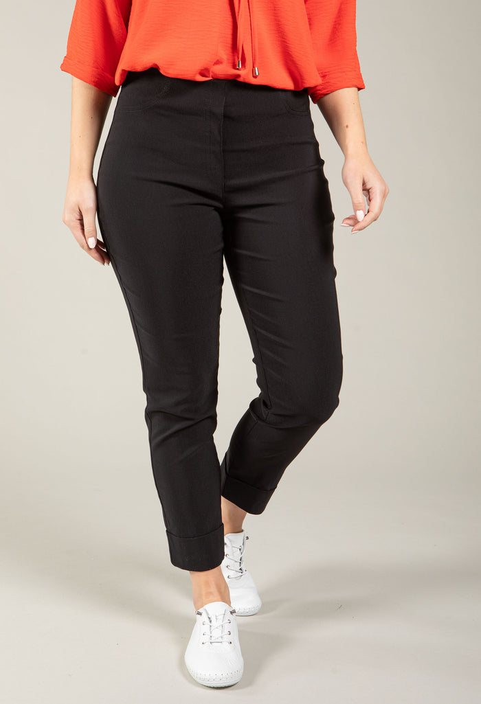 Black / 32