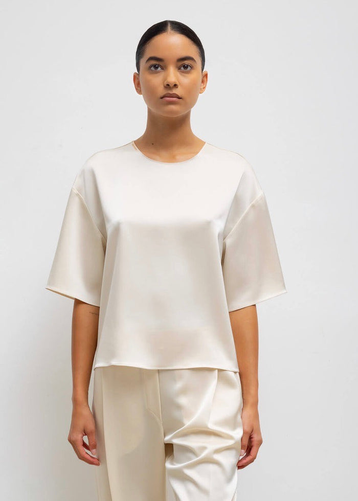 Barb Boxy Tee (Creme)