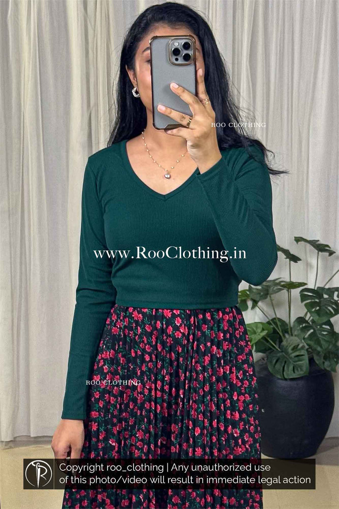 Bottle Green Ribbed V-Neck Full Sleeve Top