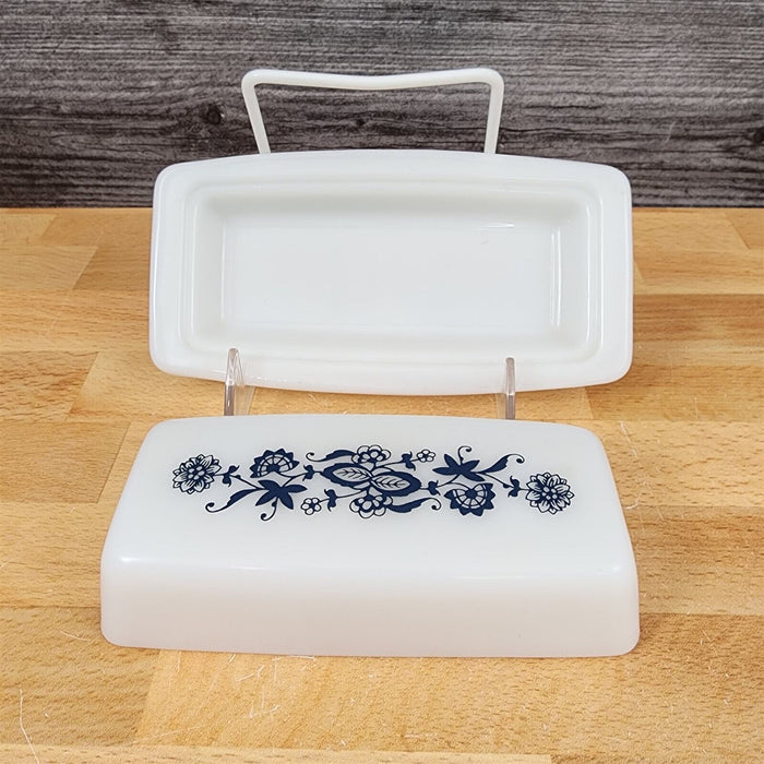 Corelle Corning Old Town Blue 1/4 Lb Covered Butter Dish Floral Blue Onion