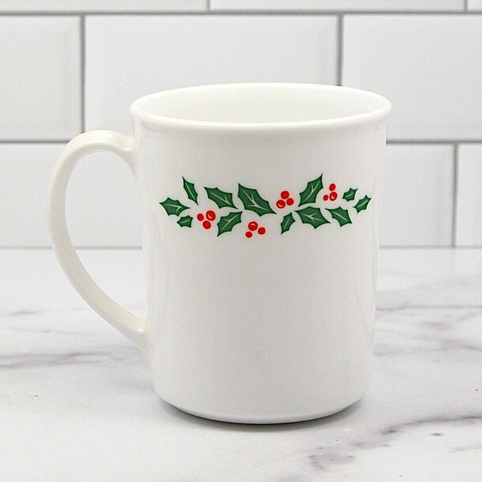 Corelle Corning Winter Holly Coffee Cup Set of 4 Red Berries Xmas Mugs