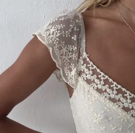 Elegant Floral Lace A-line Chiffon Wedding Dress with Cap Sleeves, WD3226