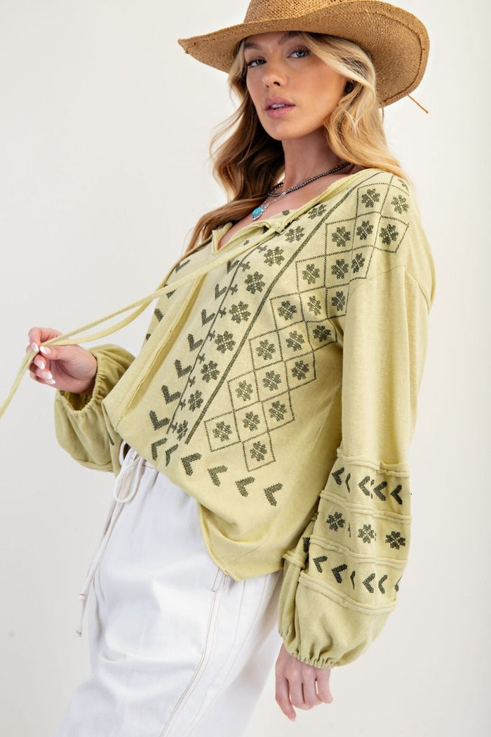 EMBROIDERED COTTON KNIT TOP( 2 COLORS)
