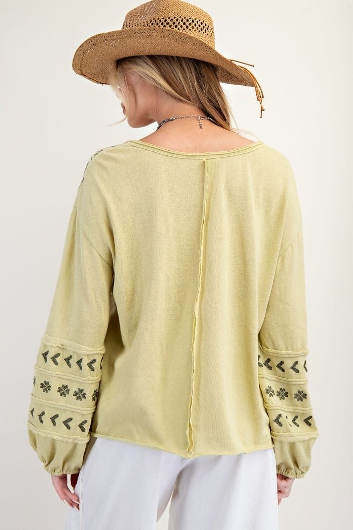 EMBROIDERED COTTON KNIT TOP( 2 COLORS)