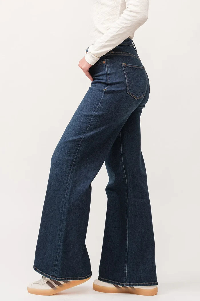 FIONA HIGH RISE CLEAN HEM WIDE LEG JEANS IGUAZA