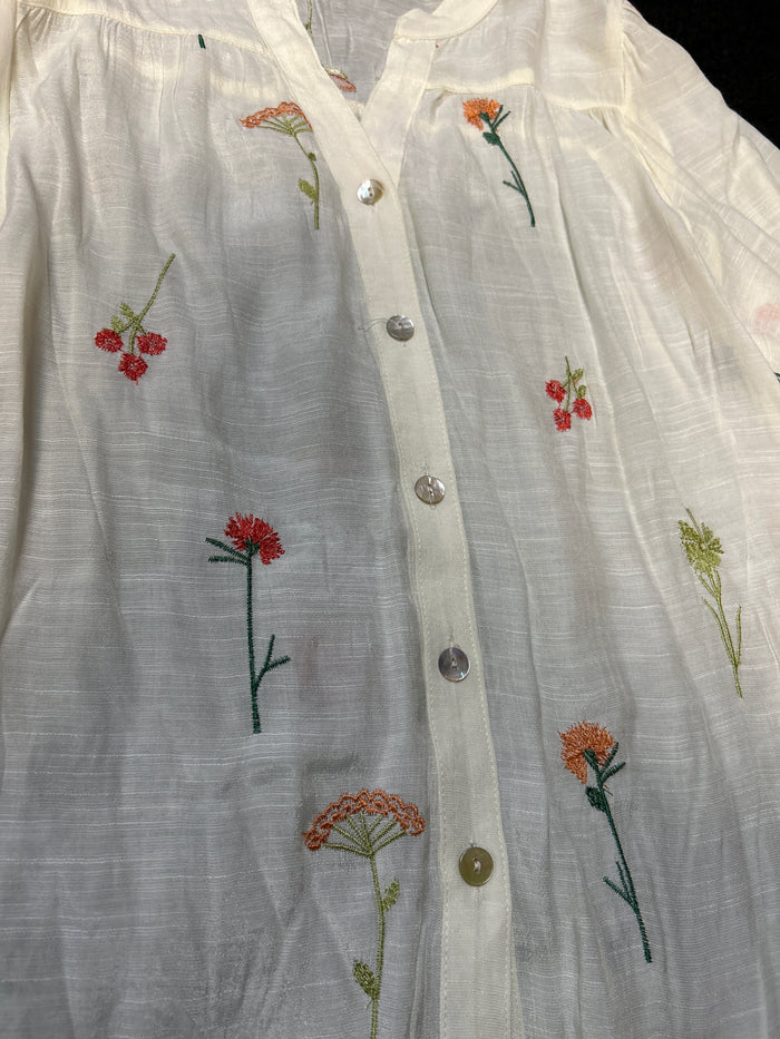 FLORAL IVORY EMBROIDERED TOP