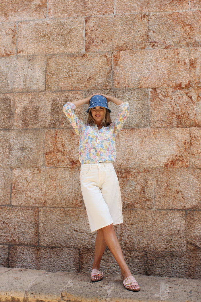 Floral Print Buttoned Blouse