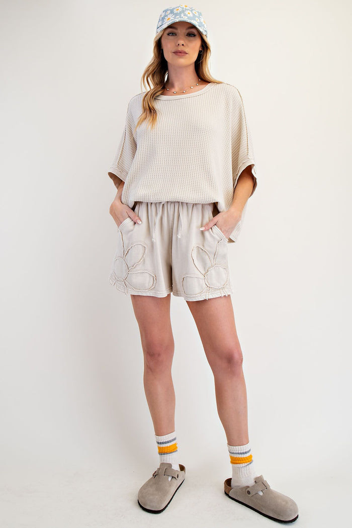 FLOWER PATCH TERRY KNIT SHORTS 3 COLORS