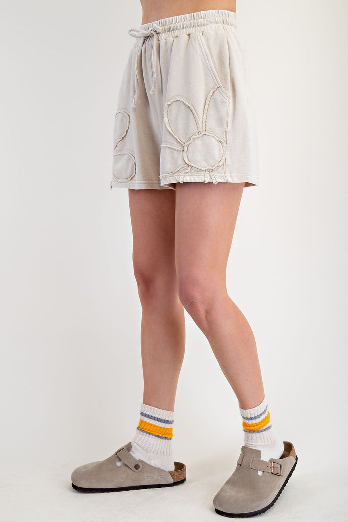 FLOWER PATCH TERRY KNIT SHORTS 3 COLORS