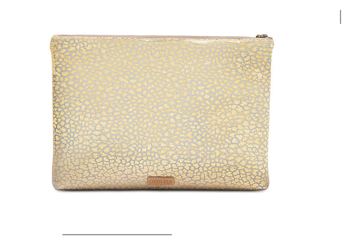FUZZY TAKE ME OUT CLUTCH