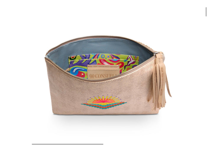 FUZZY TAKE ME OUT CLUTCH