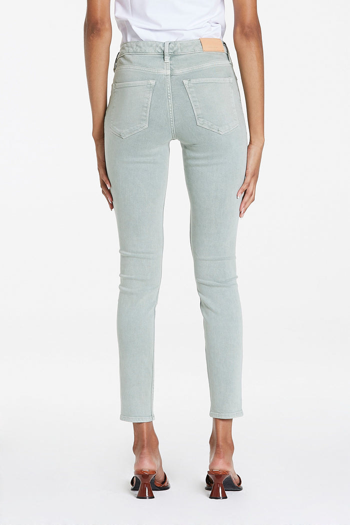 Gisele Cucumber High Rise Ankle Jean
