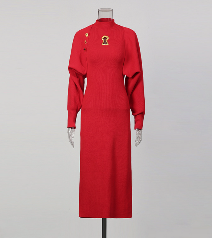 high-neck long sleeve maxi dress with gold brooch – EMPRESS