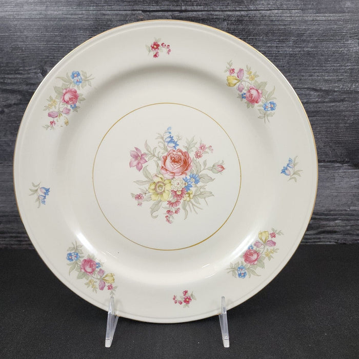 Homer Laughlin Dresden Dinner Plate Set of 2 Eggshell Nautilus Floral 10â€ USA