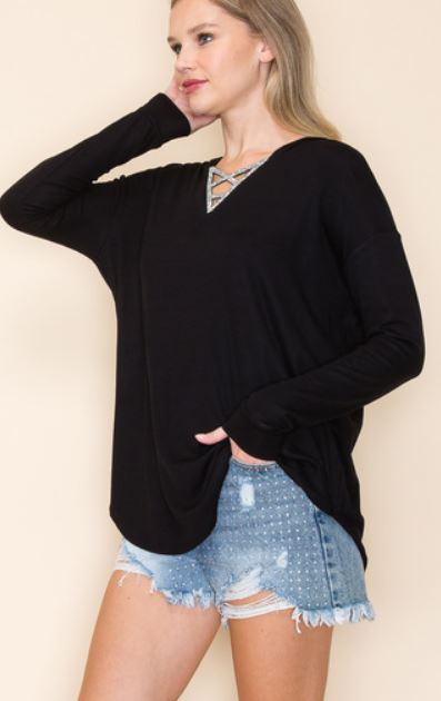 HOODED GEO PATTERN RHINESTONE V NECK
