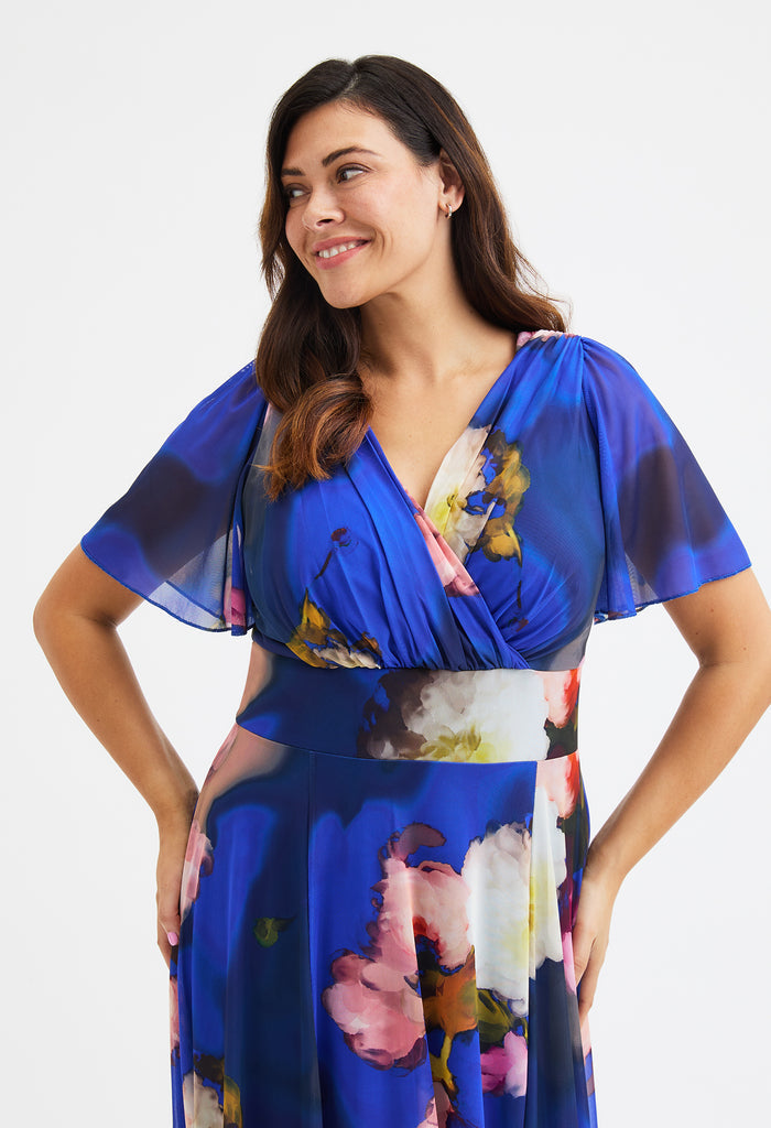 Isabelle Curve+ Float Sleeve Maxi Dress