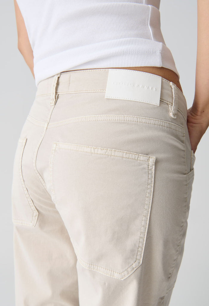 Lisana Vivid Relaxed Chino