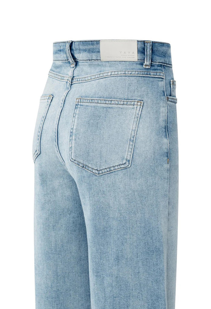 Loose Fit Jeans