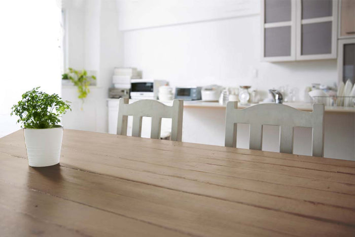 Retique It Multi-purpose Smooth Finish Kit for weathered wood, large interior top coat applied on a wooden tabletop.