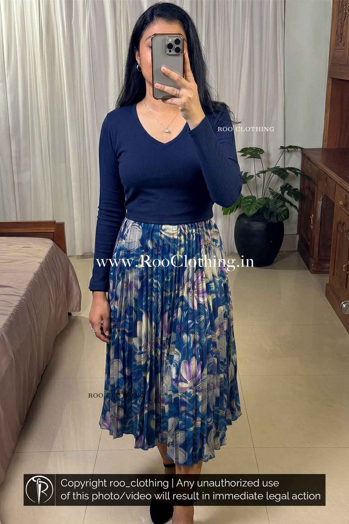 Navy Blue Ribbed V-Neck Full Sleeve Top