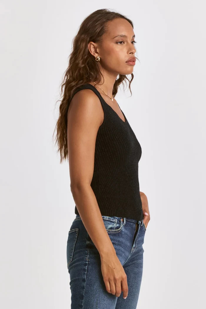 NEOMI DECOLLETE NECK TANK BLACK RIB