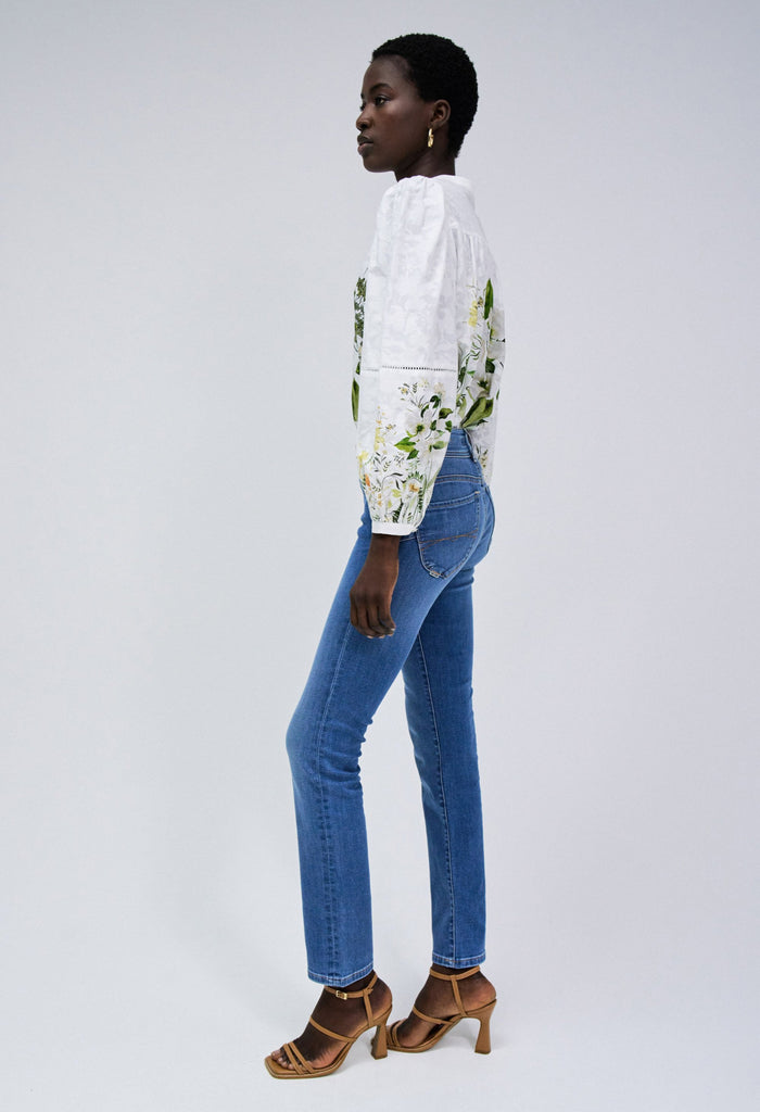 Secret Slim Push in Jeans