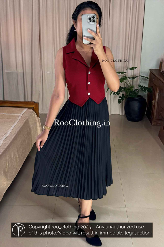 Sleeveless Maroon Notch Collared Button-Up Crop Top