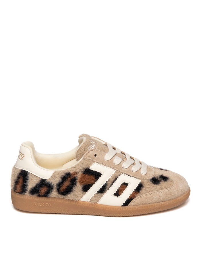 Sneaker bassa in camoscio e effetto pelo maculato cammello BACK 70 vista laterale esterna