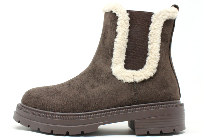Teddy Trim Chelsea Boots