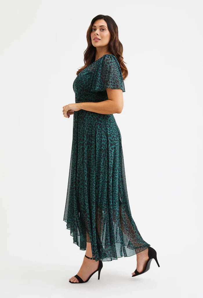 Tilly Angel Sleeve V-Neck Curve+ Dress