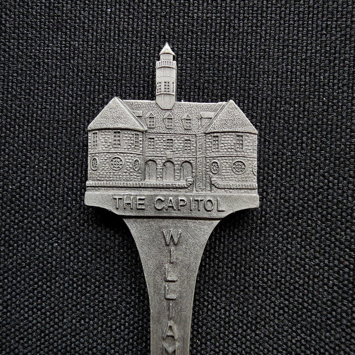 Williamsburg Virginia The Capital Travel Collectible Souvenir Spoon Colonial VTG