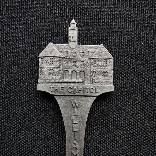 Williamsburg Virginia The Capital Travel Collectible Souvenir Spoon Colonial VTG
