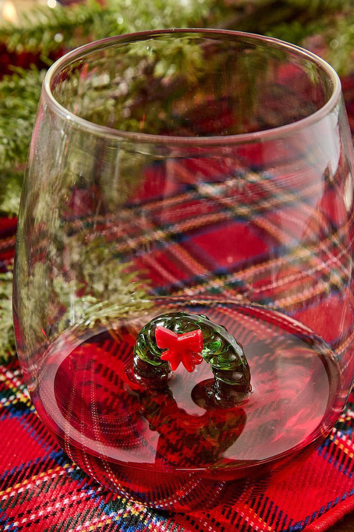 Wreath Icon Wine Glass