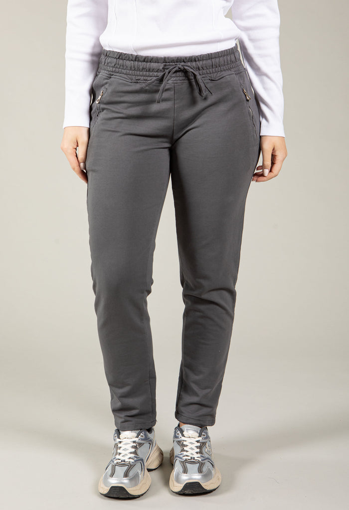 Dark Grey / 6